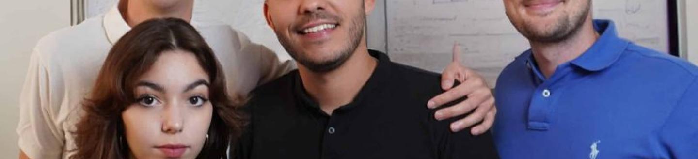 Couverture de l'agence Simplement - Agence Web Marseille