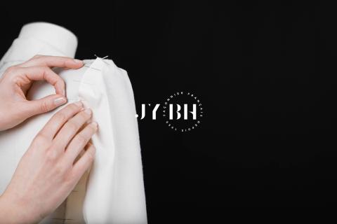 Conception d’une identité de marque, logotypes, brand content et d’un site web corporate UX/UI + dev pour JY BH, groupe d'industriel dans le secteur de la mode.
