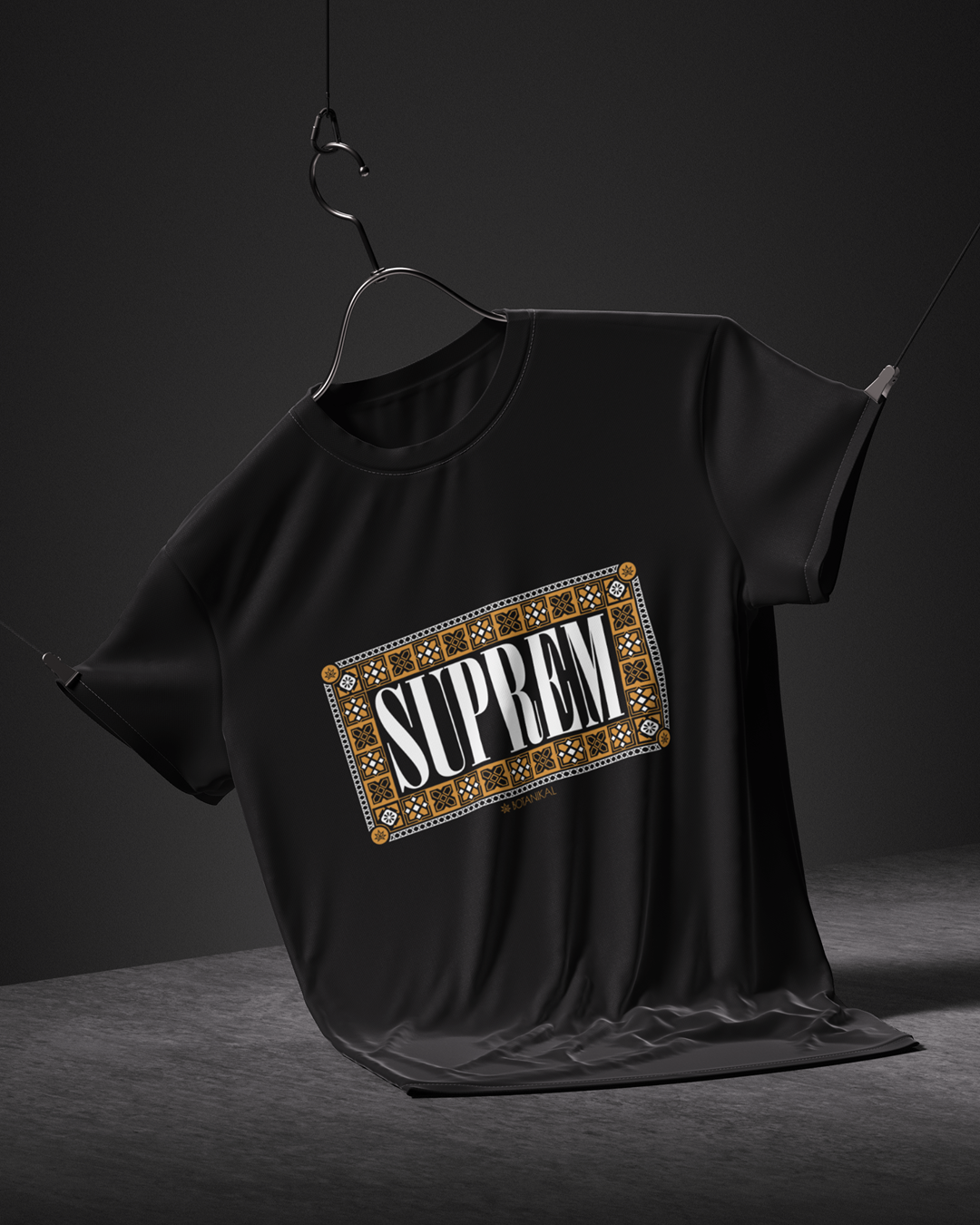 Illustration du projet Création de l’identité visuelle, design des t-shirts, webdesign et développement web de la boutique.