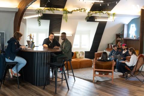 Illustration du projet Déploiement d’un agent IA d’automatisation des CV et d’un chatbot IA interne de recherche de profils