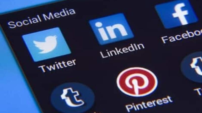 Outils social media : les 12 leaders comparés (2026)