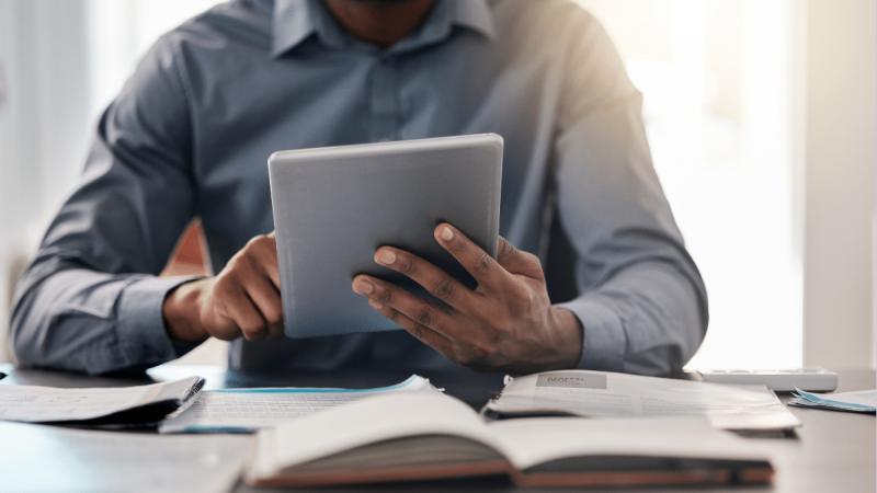 Quand et comment déclencher un upsell B2B à partir des signaux clients