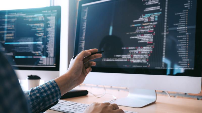 Structurer un pipeline commercial ESN efficace avec HubSpot