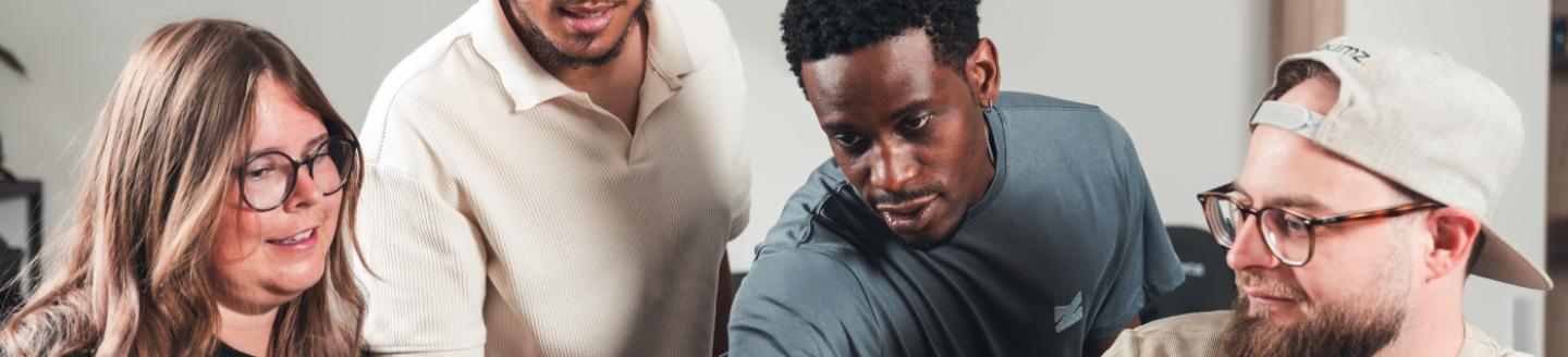 Couverture de l'agence Moumz | Agence Webflow